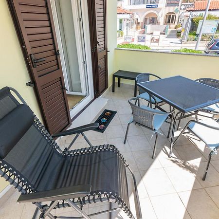 Apartment Luiza With Terrace 바슈카 외부 사진
